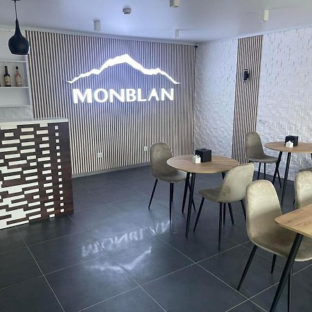 Отель Monblan Яблуниця Екстериор снимка